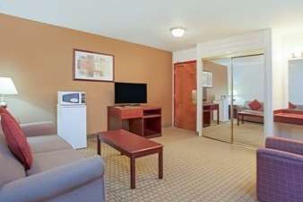 Ramada Red Deer Hotel and Suites